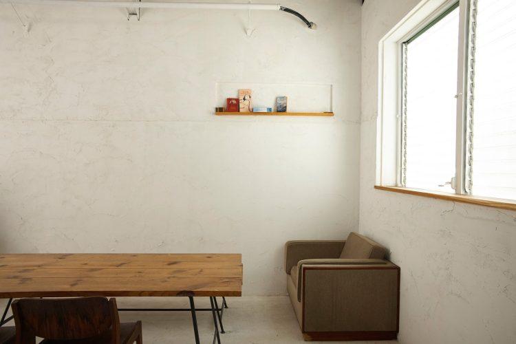 ニュアンスのある白壁