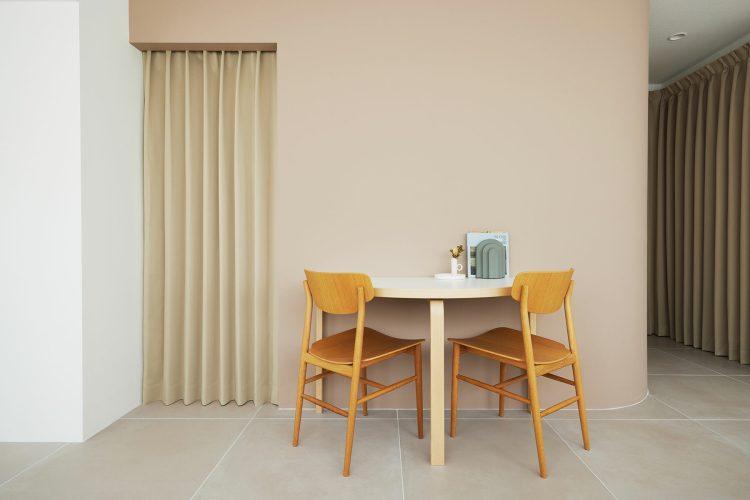 カーテンを閉めることも可能