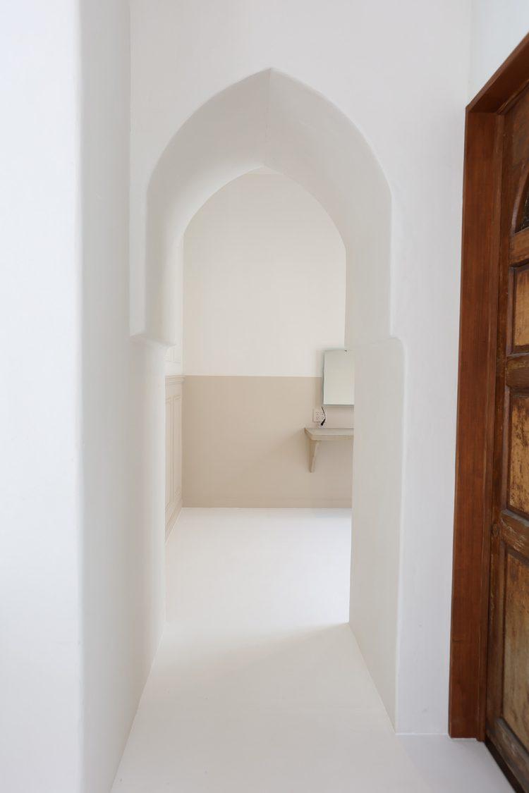 メイクルームへの通路