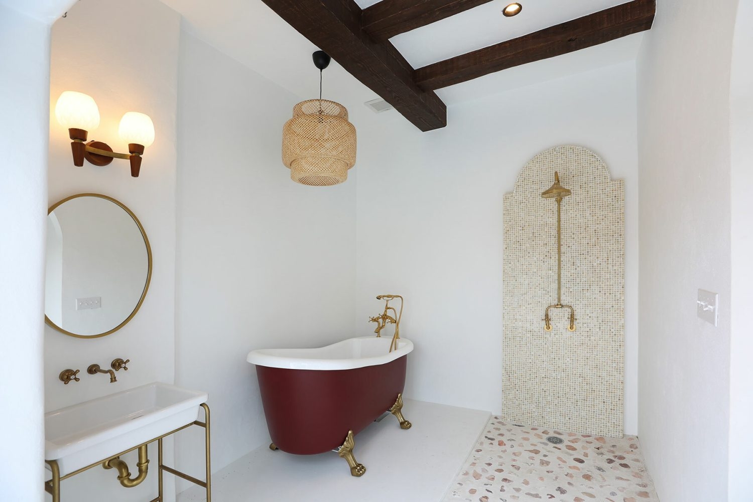 異素材ミックスのバスルーム