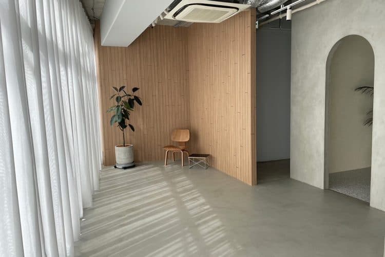 Room.02