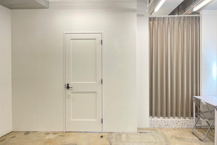 トイレ / フィッティングルーム