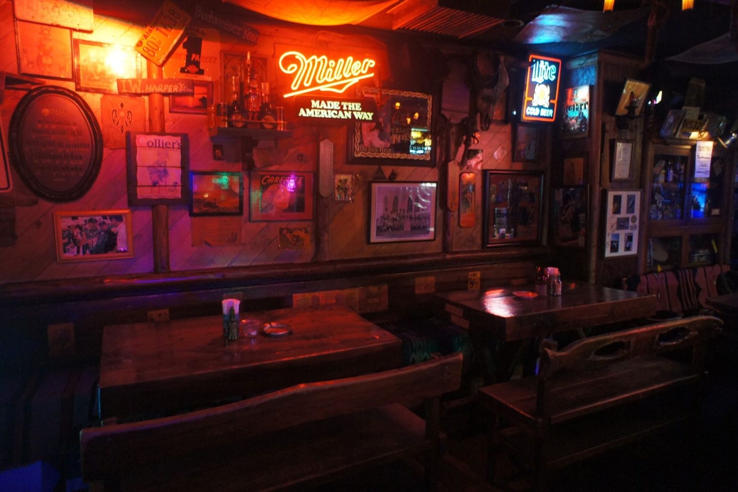 店内中央 テーブル席