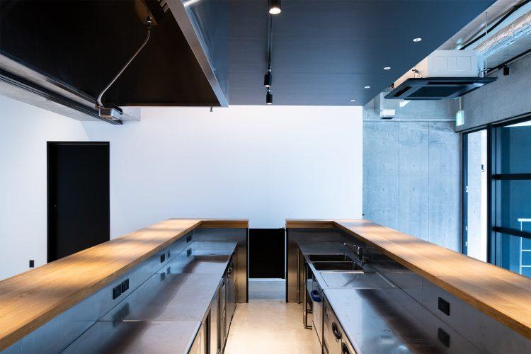 設備を備えたキッチン