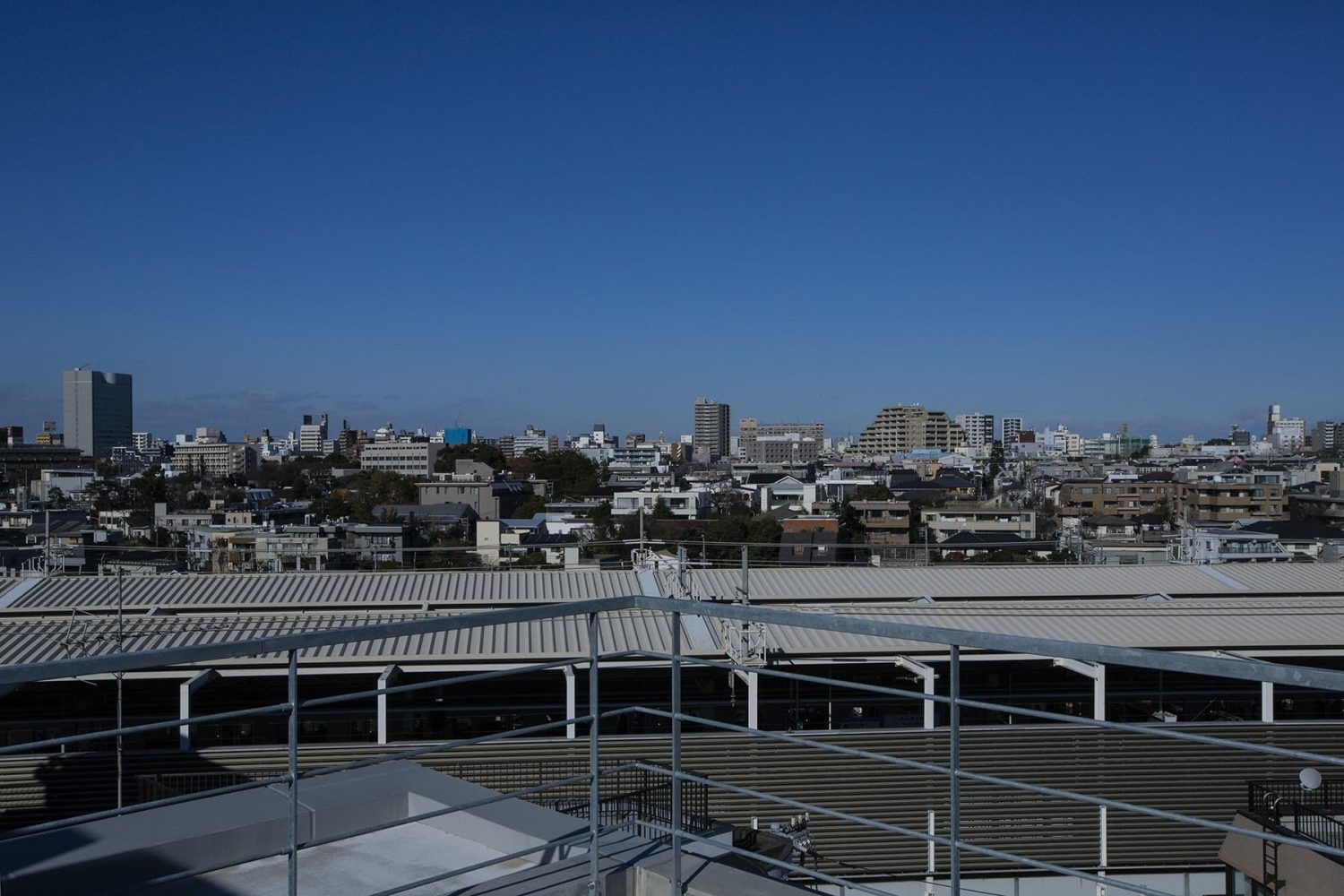 オプション:Rooftop(駅方面)
