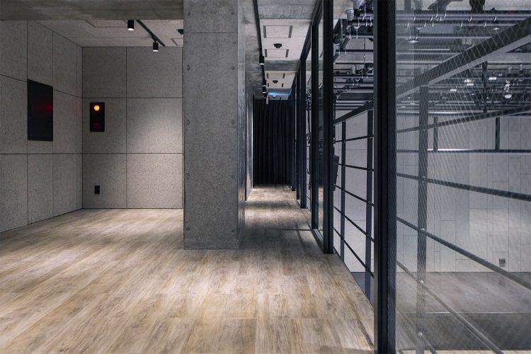 待機スペースにも使えるキャットウォーク