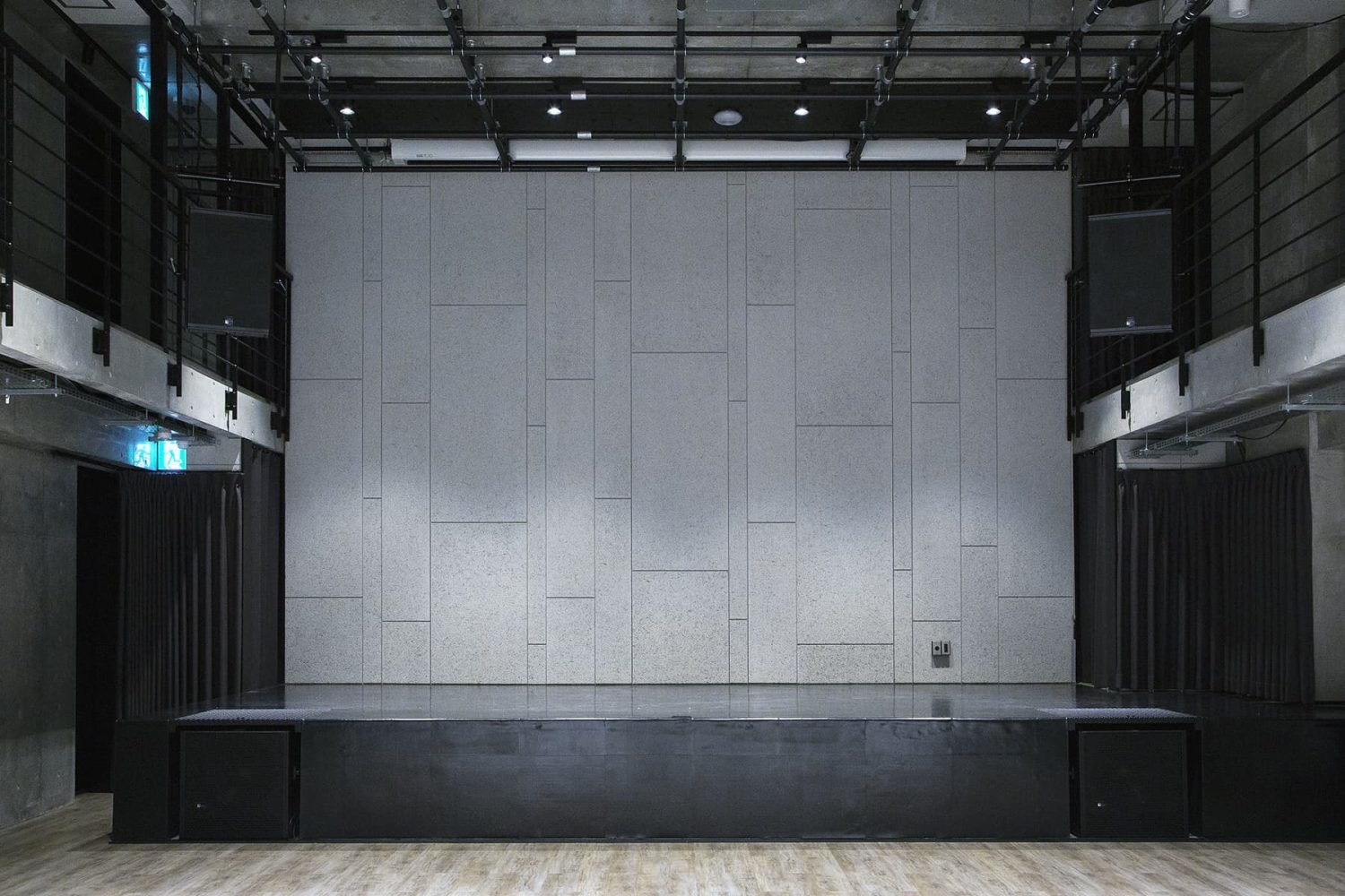 完全防音、楽器演奏可能なライブステージ