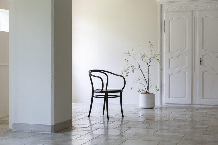 上品なアンティーク扉