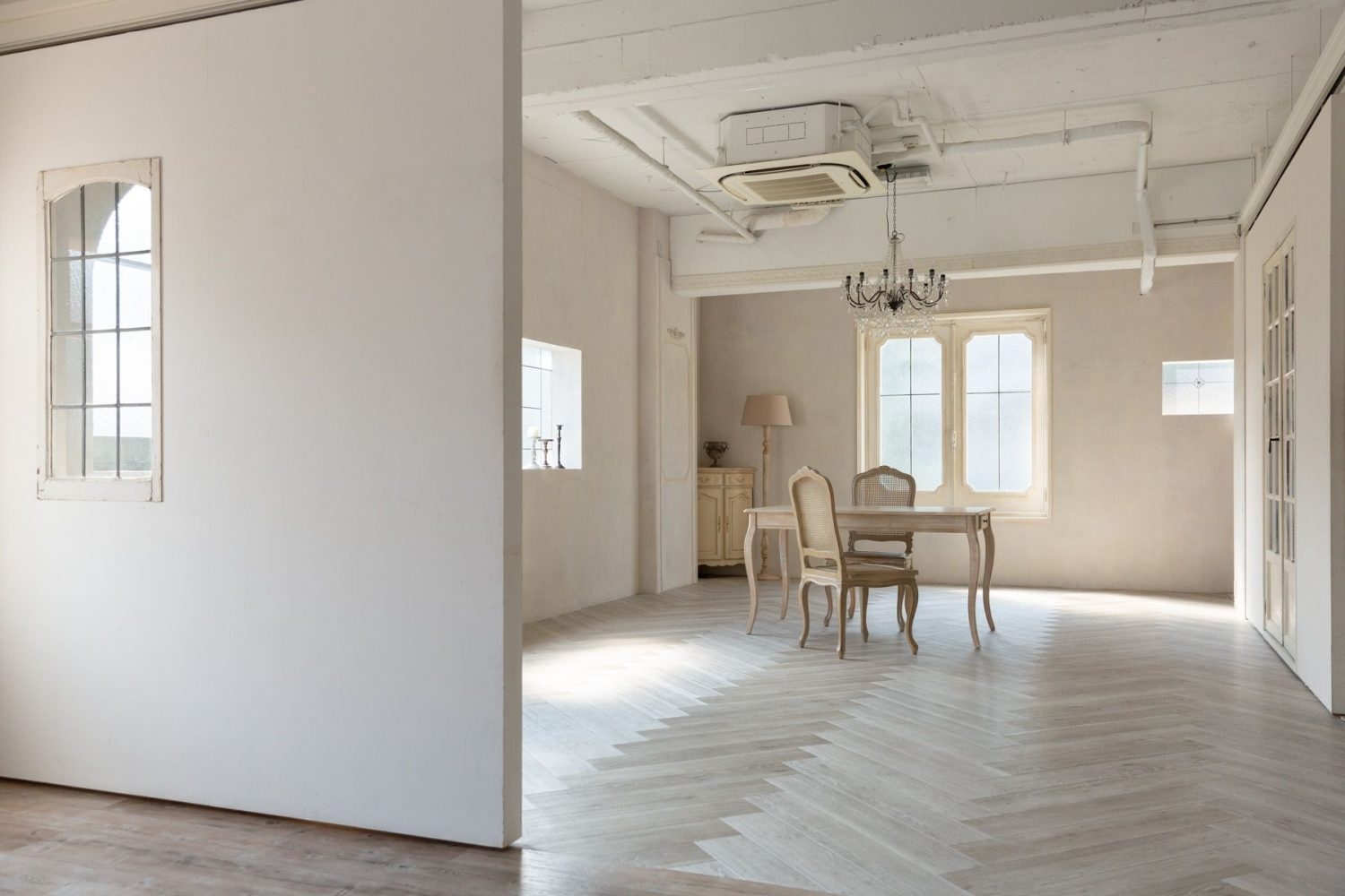 可動壁で空間に奥行きを