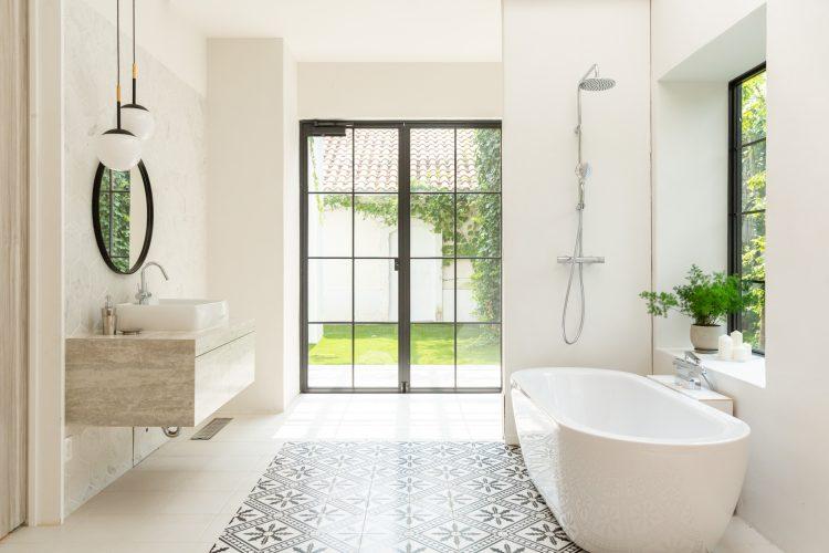 海外のようなラグジュアリーなバスルーム