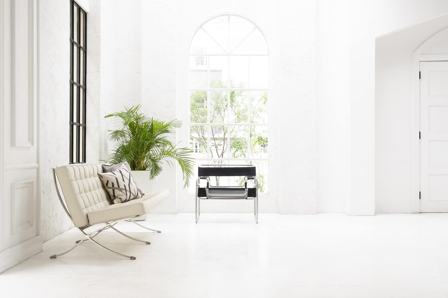 ピュアな白光の空間