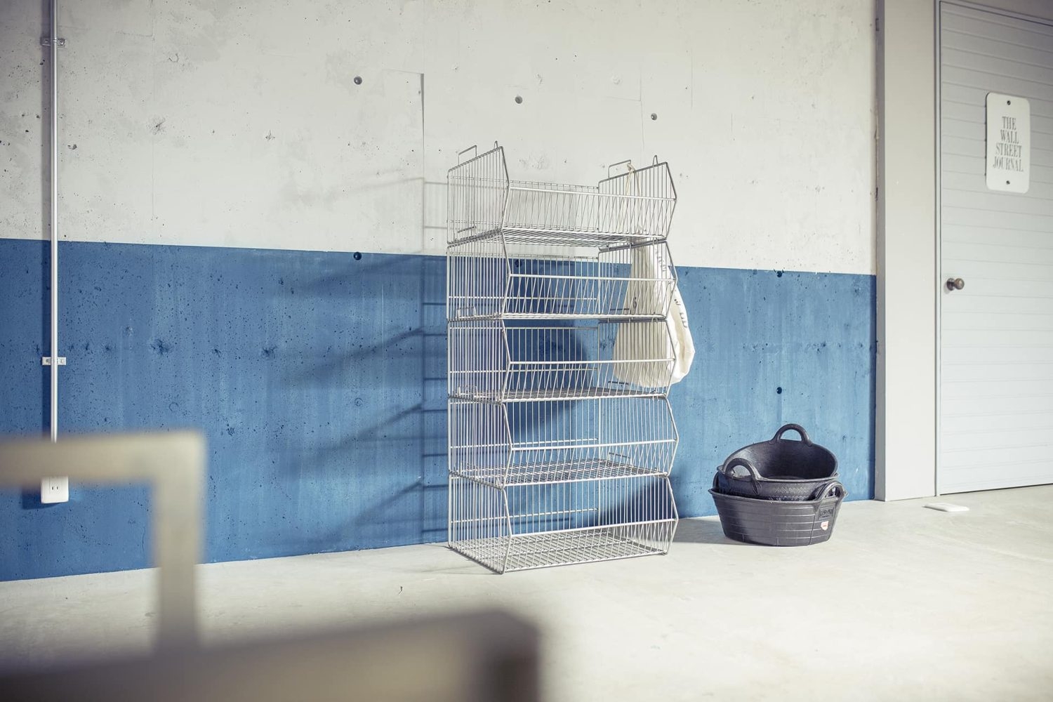 物撮り背景にも印象的なカラー壁