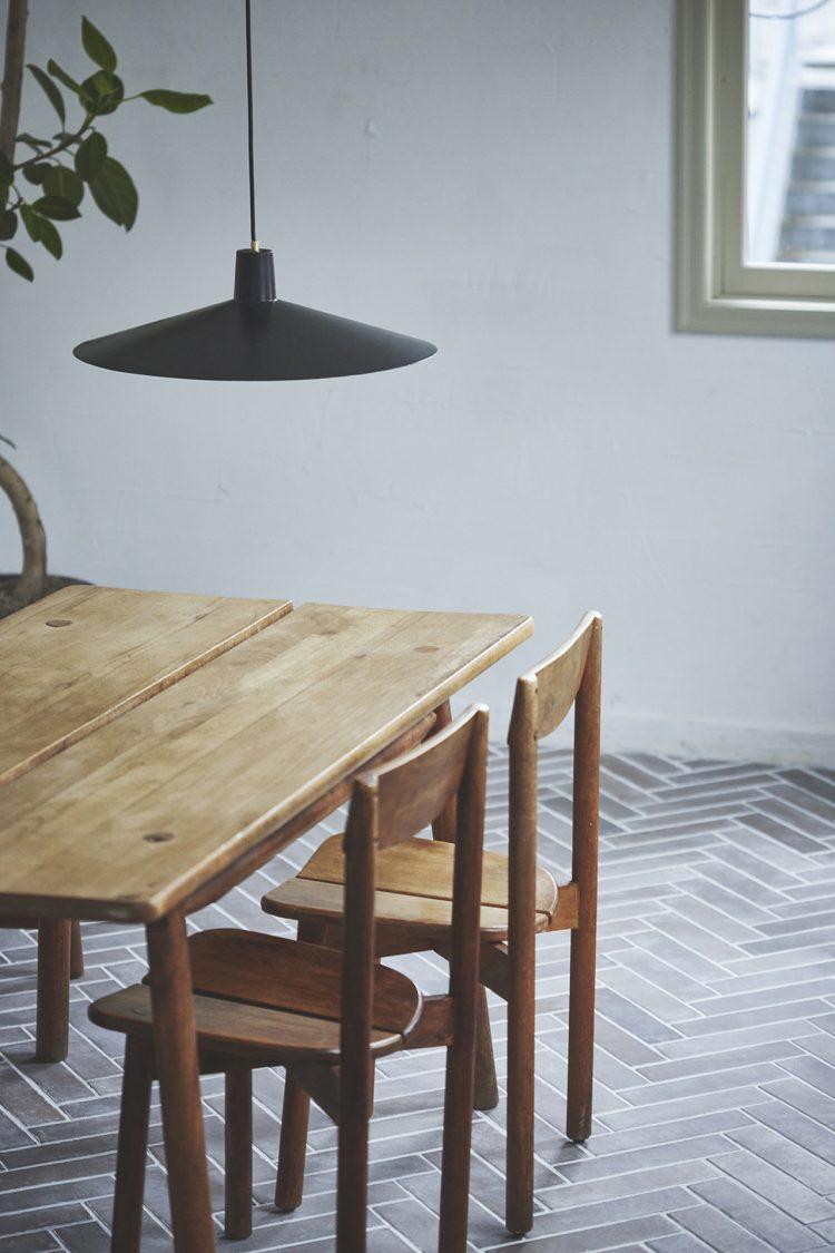 ダイニングテーブル