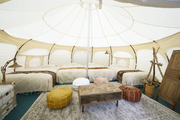 ロータスベルテント屋内