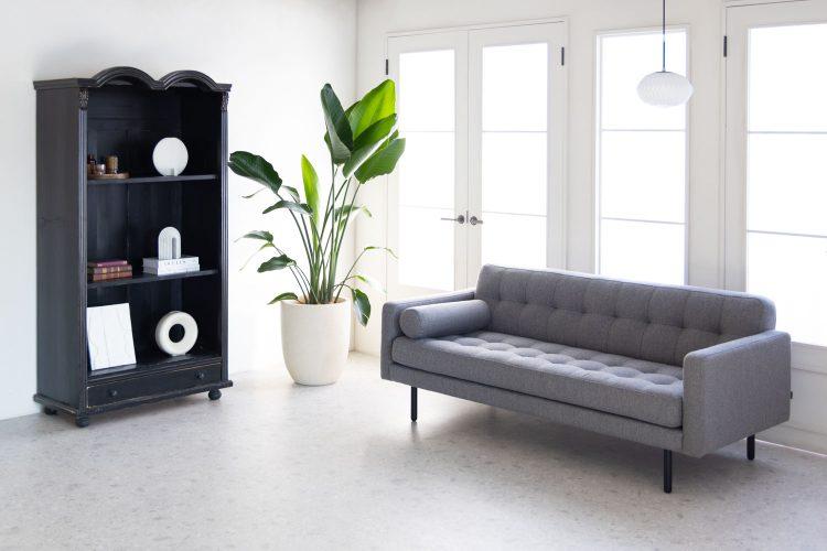 ファッション撮影にも使いやすいソファ