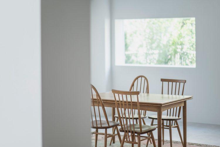 ダイニングテーブル