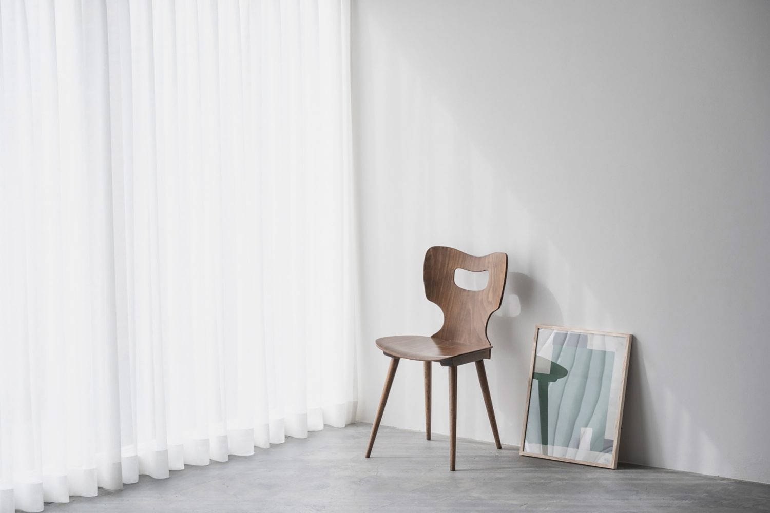 南側の大窓からの自然光