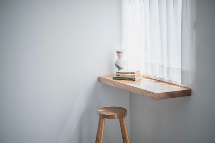 小窓とカウンター