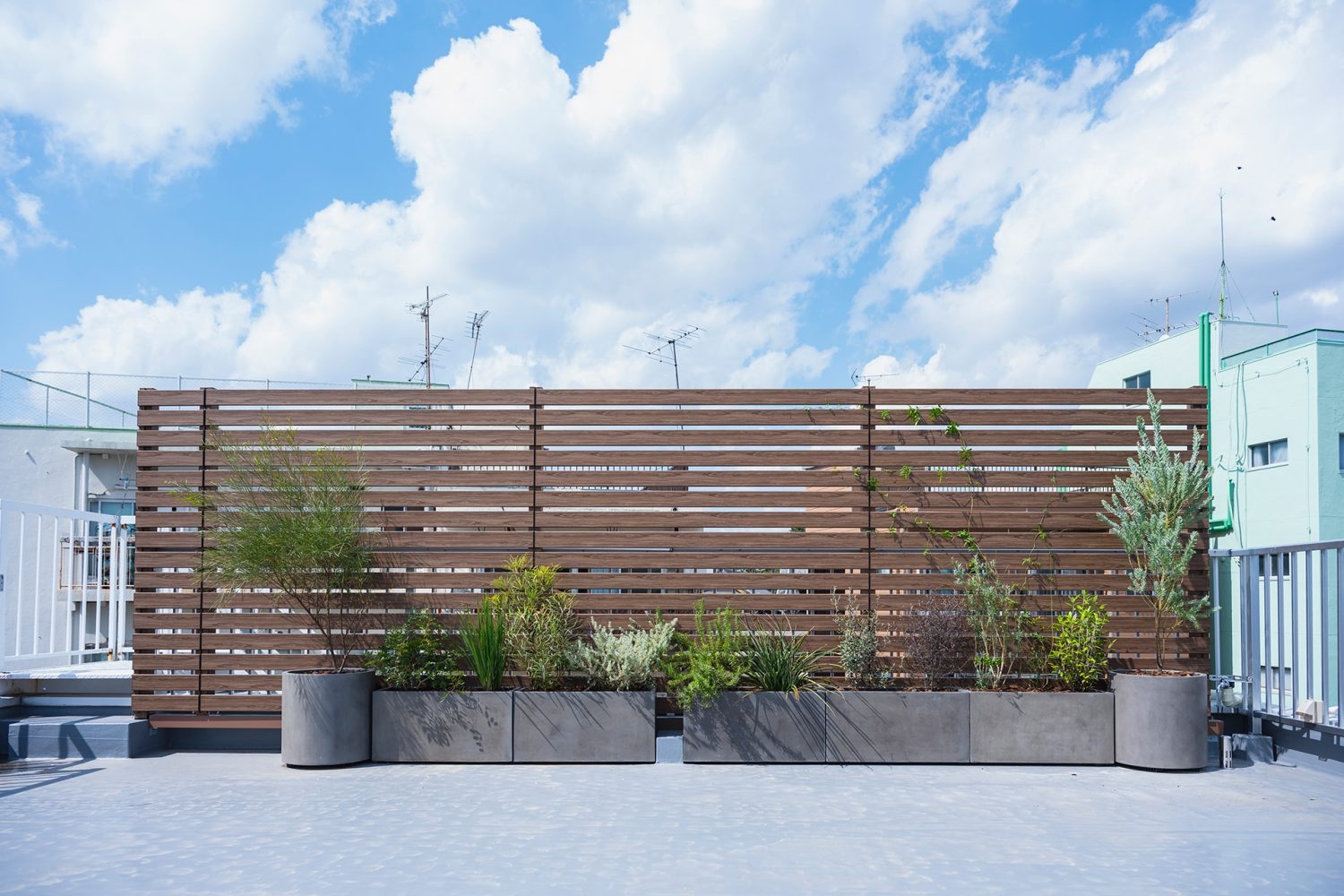 オプション:屋上 ウッドフェンス