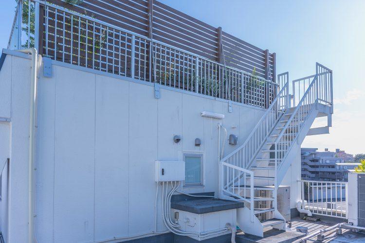 オプション:屋上 階段を活かした撮影も