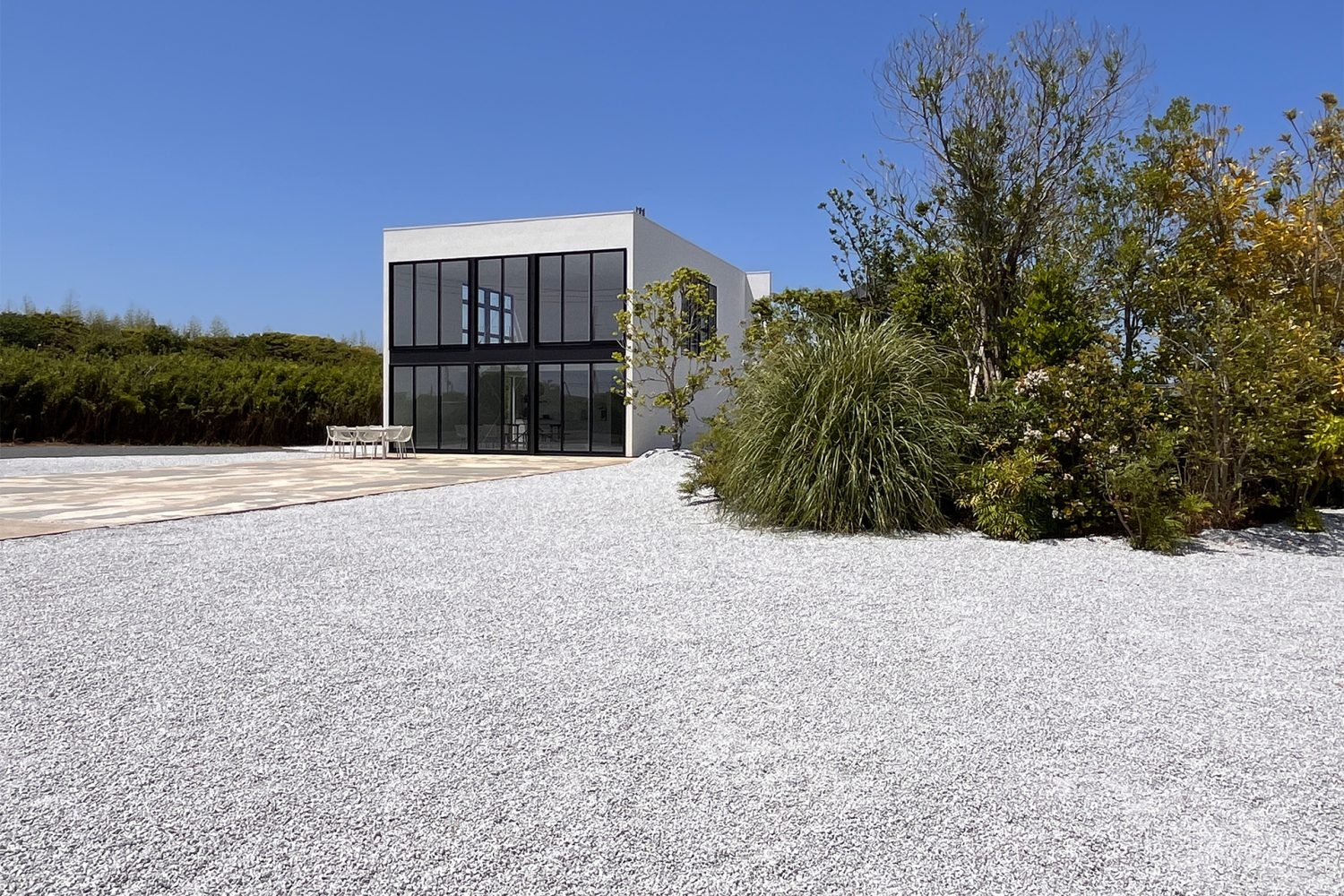 天井高5m 真南向き 車両撮影も可能