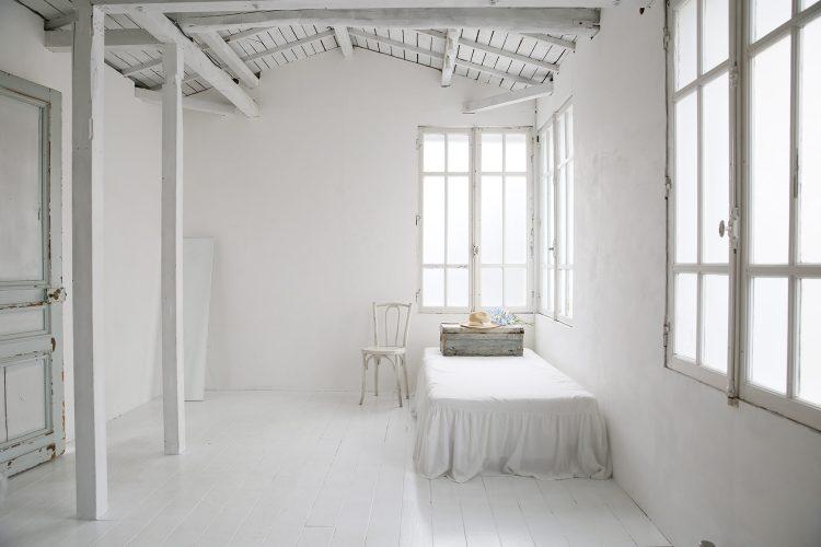 2F 明るいベッドルーム