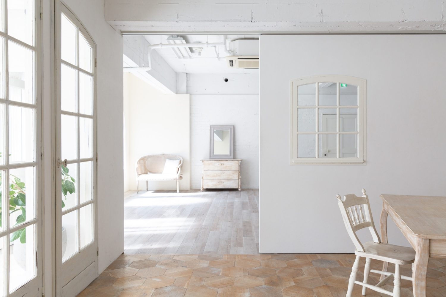 稼働壁で空間を仕切ることも可能