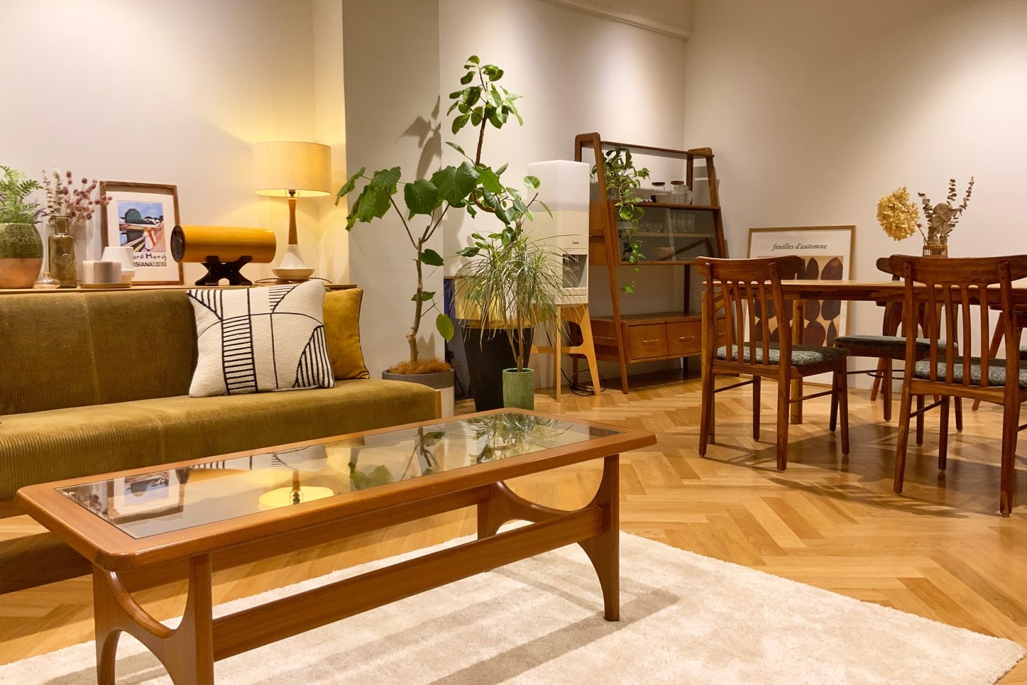 Aスペース / 夜の家族団欒シーンの撮影にも