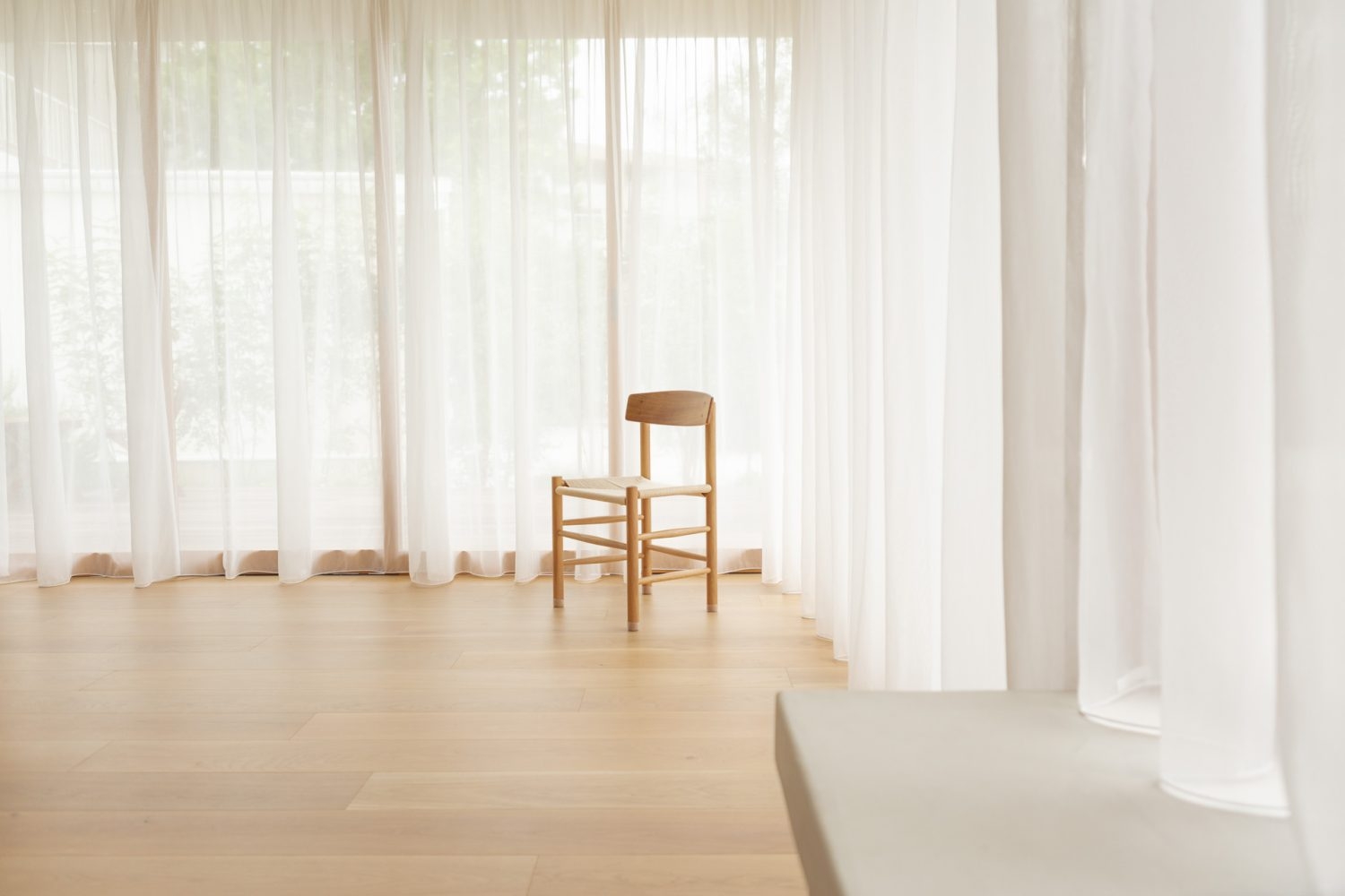 カーテンでやわらかい雰囲気