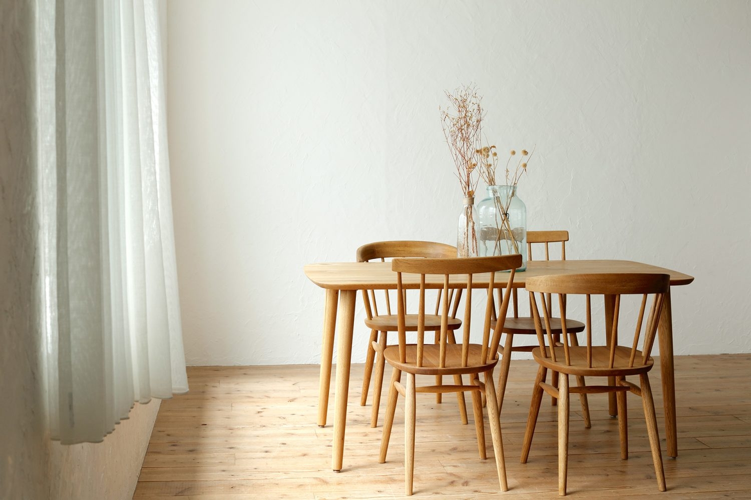 ナチュラルなダイニングシーン