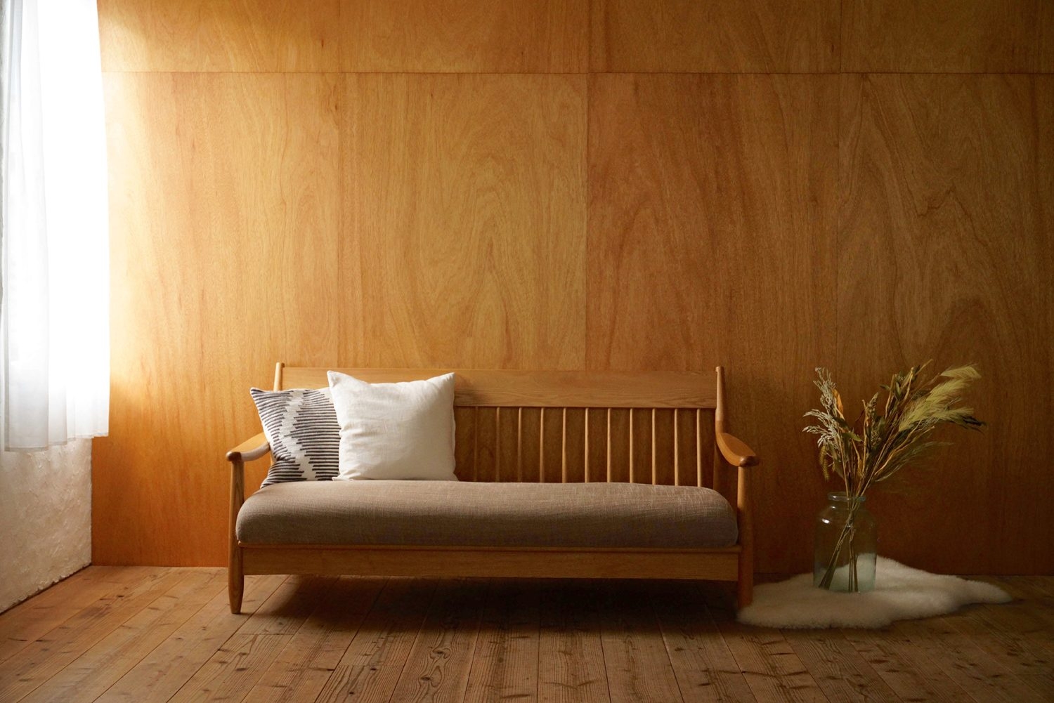 ウッド壁であたたかみあるリビングに