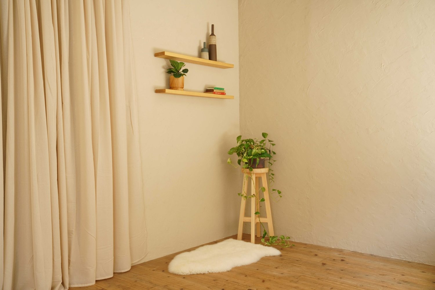 ニュアンスある漆喰壁