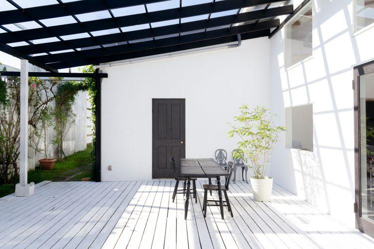 玄関ドア、白壁としても撮影可能