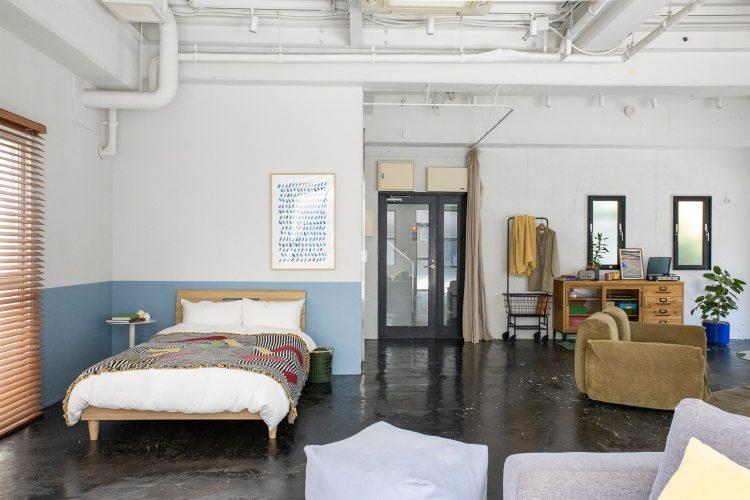 北側に玄関ホールからの扉