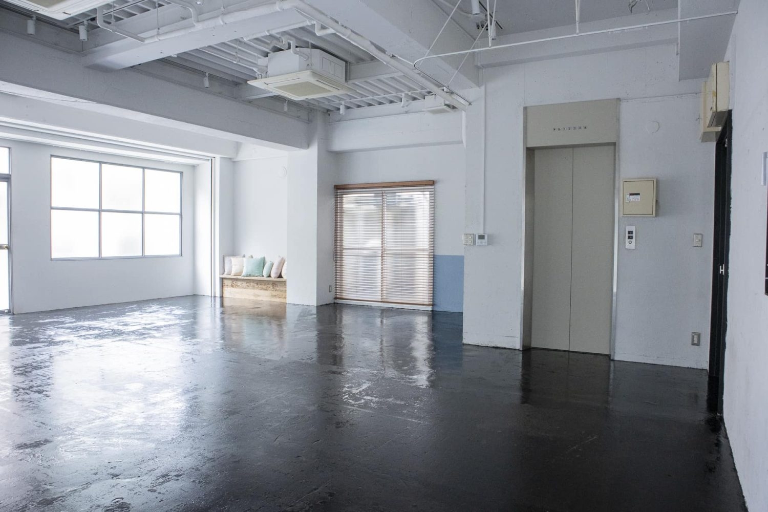 EVの内寸は140×85×217cm