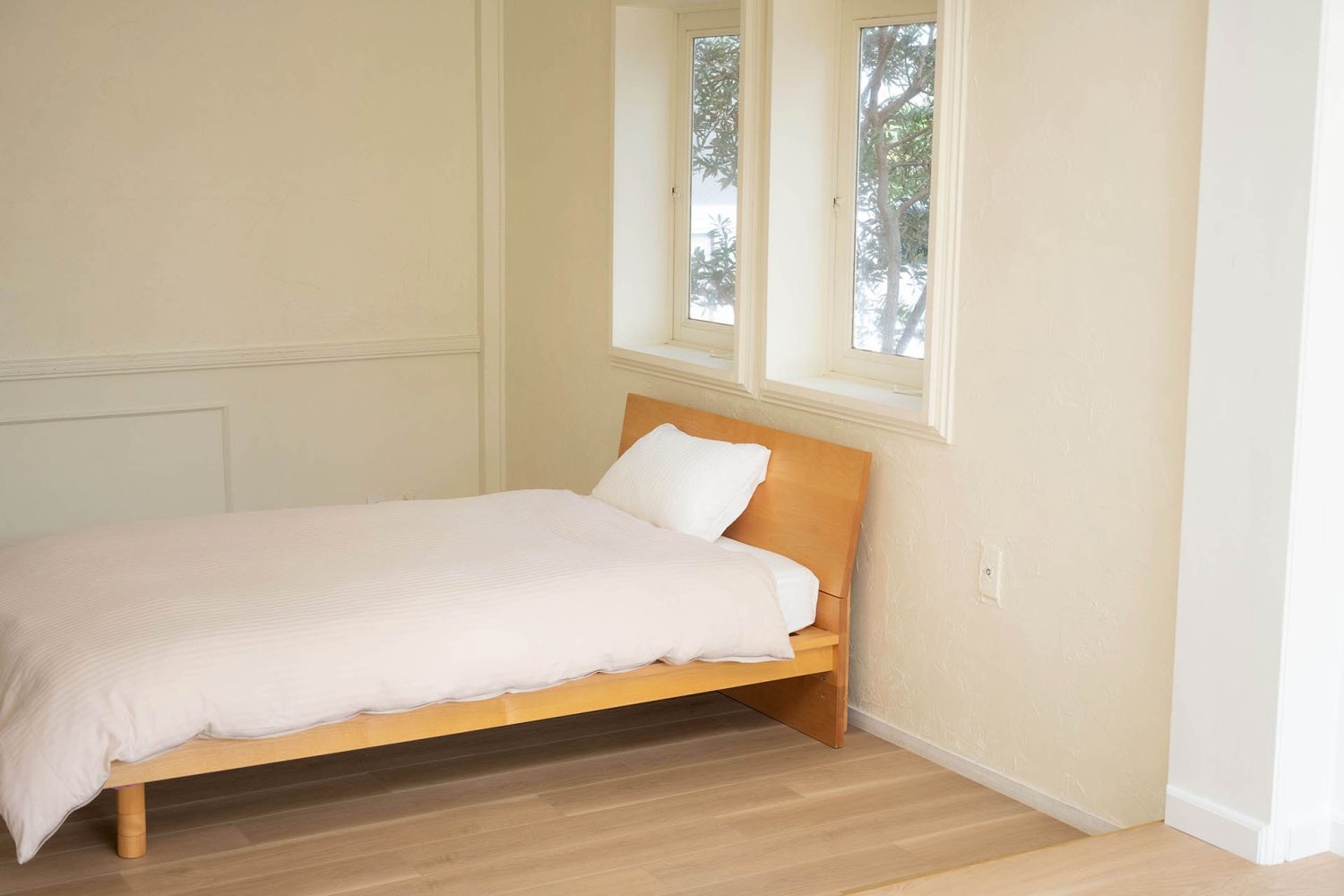 セミダブルベッド C-Room