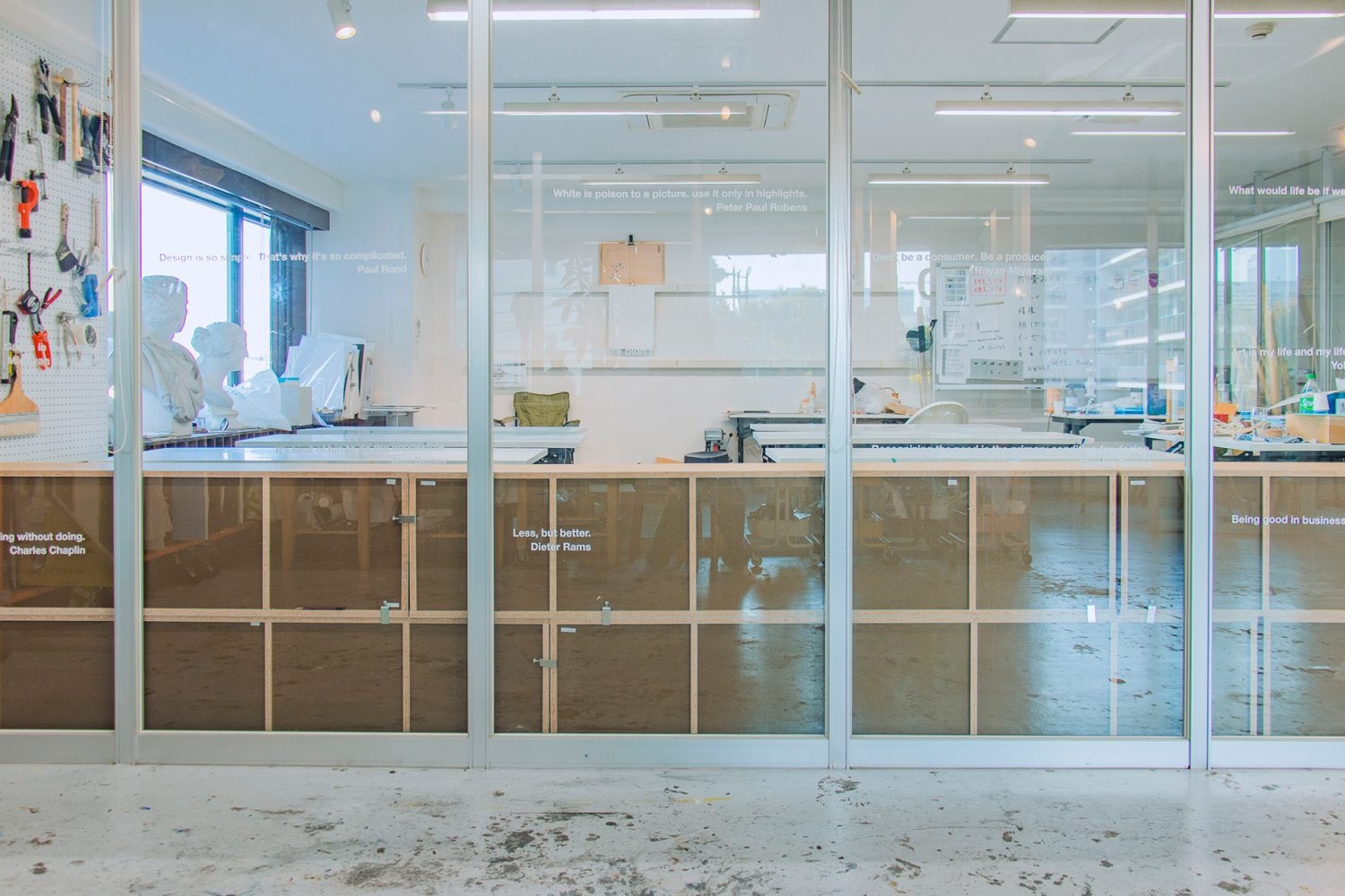 ペインティングスペースから大教室側 / スタジオモード(事前要相談)