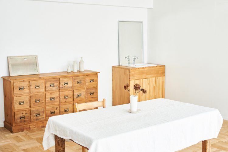 ダイニングテーブル