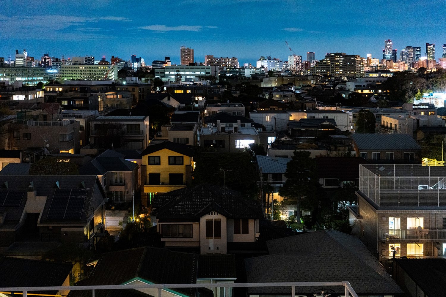 北方角の夜景 / 1月 17:30頃