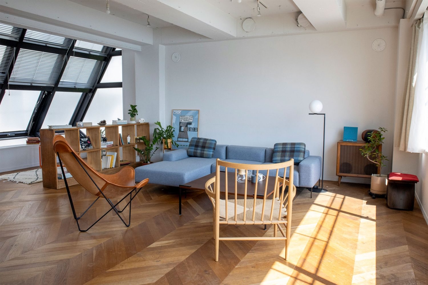 3F HERRINGBONE ラウンジ