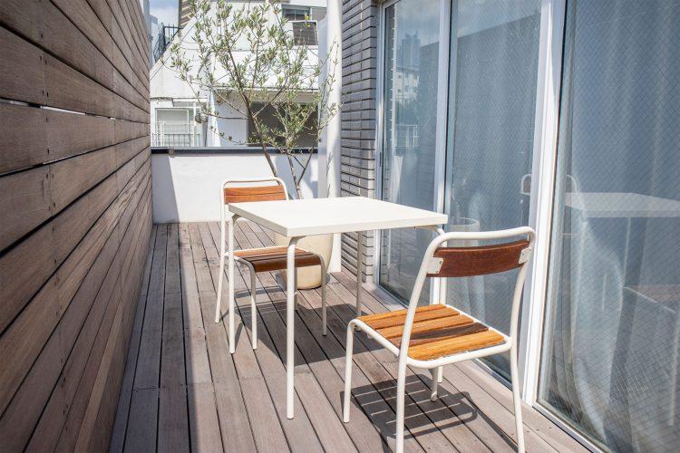 ナチュラルなウッドデッキ