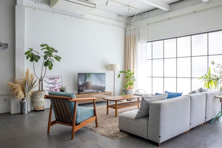 50インチのテレビがあるリビング