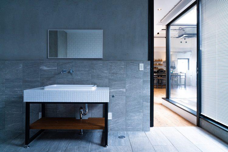 ブラインドでの繊細な光調整も可能