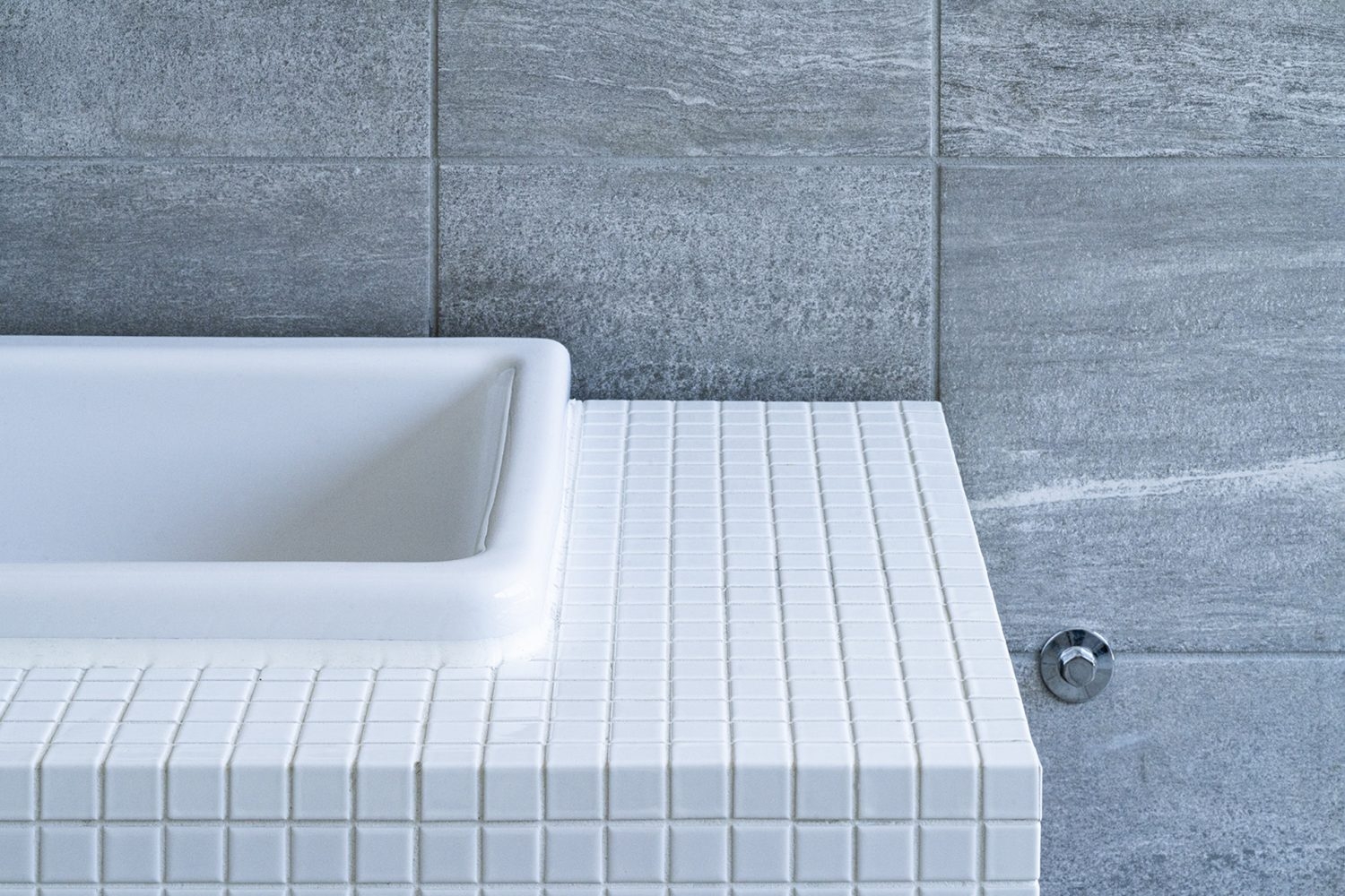 モザイクタイルの洗面台