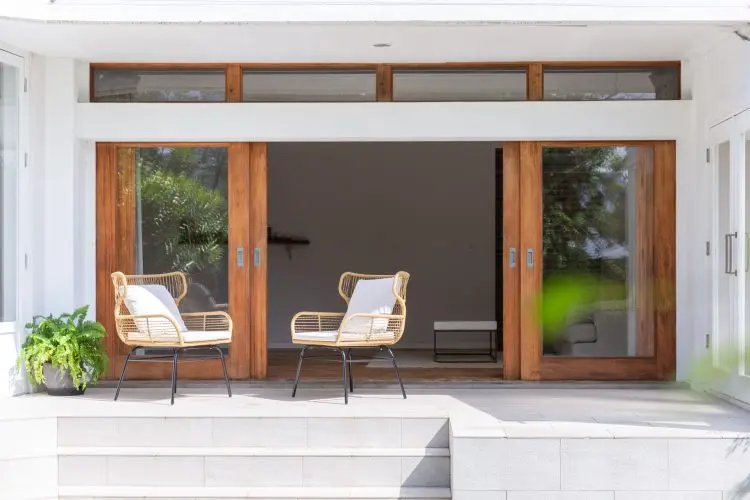 庭に面した大きな開口