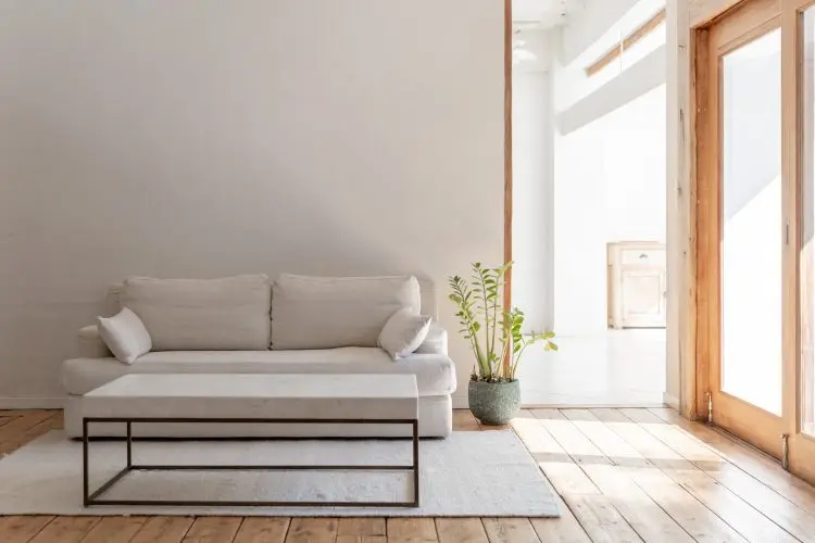 落ち着いた雰囲気のリビングルーム