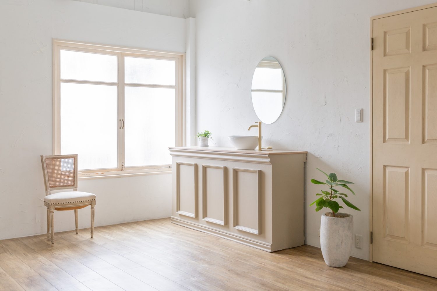 移動式の洗面台を利用して