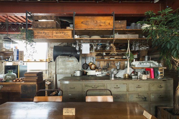 2F 店内