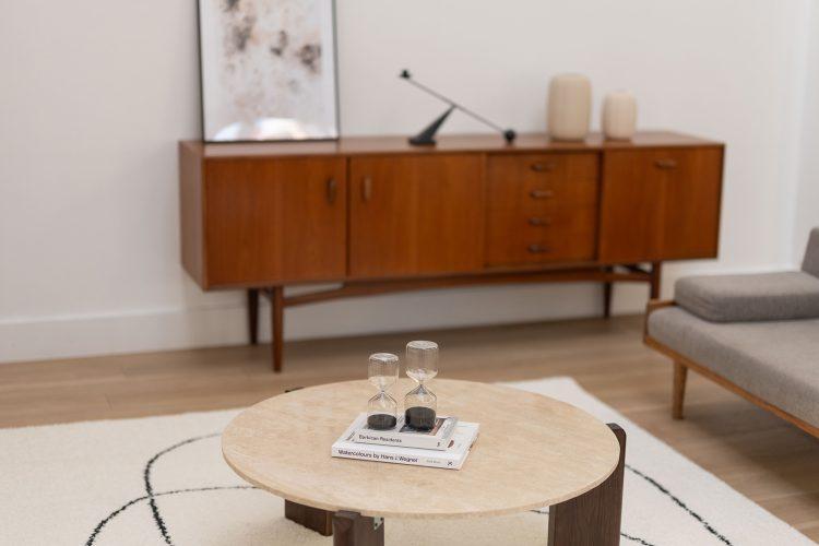 物撮りにも使えるデザイン性のある丸テーブル Aゾーン