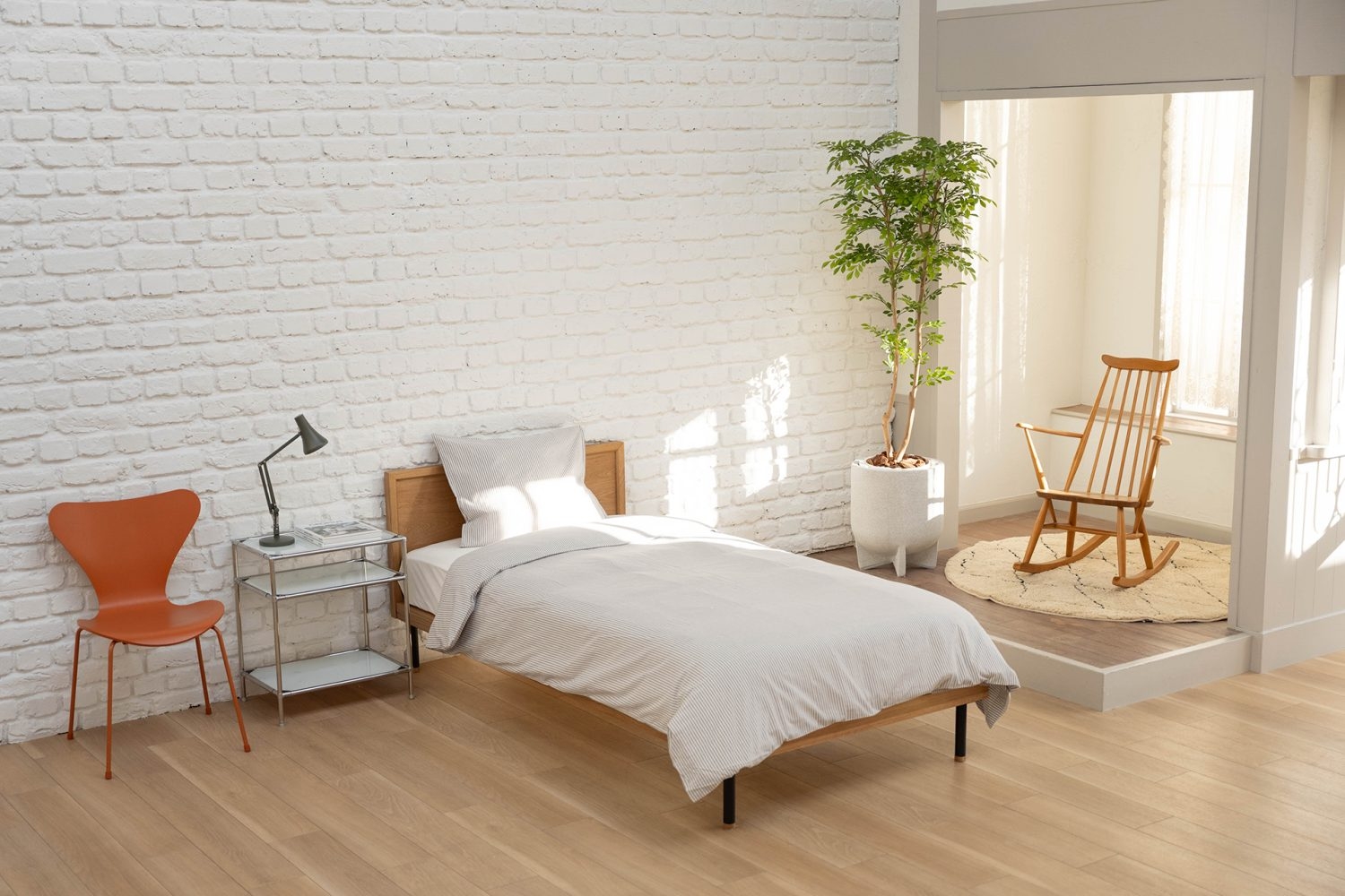 ひとり暮らし設定のナチュラルなベッドとして Aゾーン